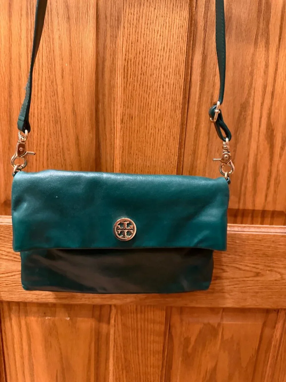 Tory Burch Dena Leather Messenger Bag in Malachite Green - Picture 1 of 7